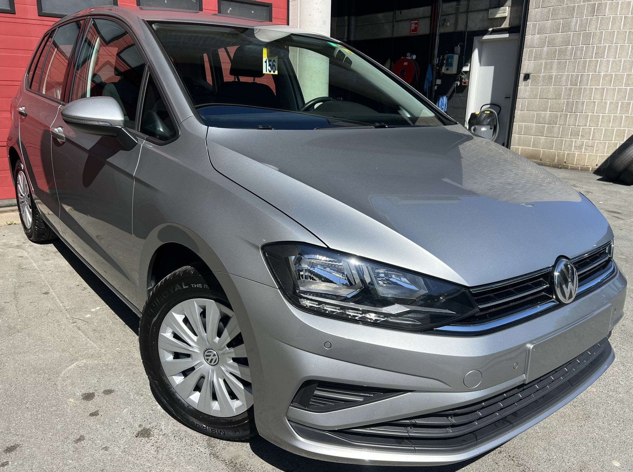 Volkswagen Golf Sportsvan 1.0i TSI BMT Comfortline + CAMÉRA, Auto's, Skiluik, Gebruikt, Euro 6, Golf Sportsvan