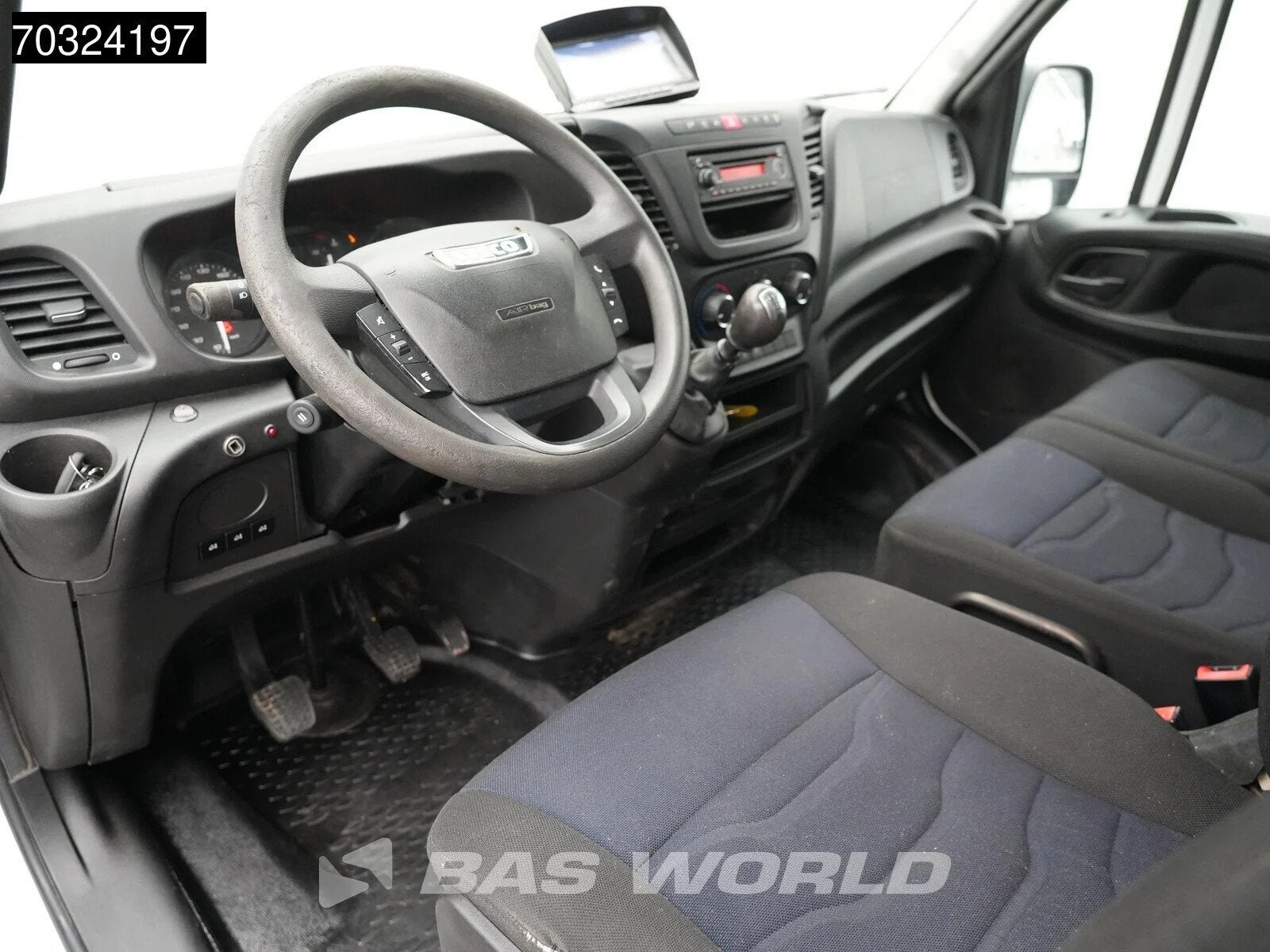 Iveco Daily 35C14 L2H2 Trekhaak Airco Cruise Camera Werkplaa, Autos, Achat, Euro 6, Entreprise, Boîte manuelle