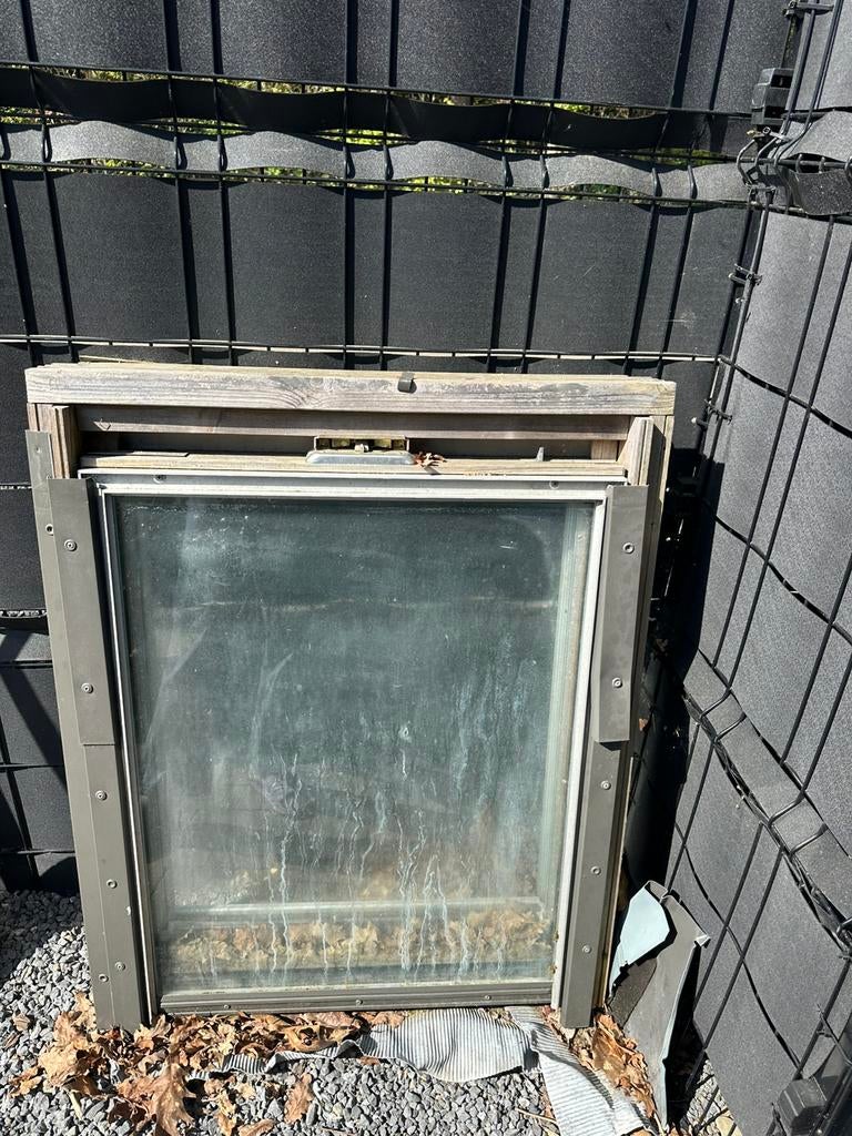 GRATIS af te halen: Dakraam (77,5 x 100 cm), Ophalen, Gebruikt, Dakraam