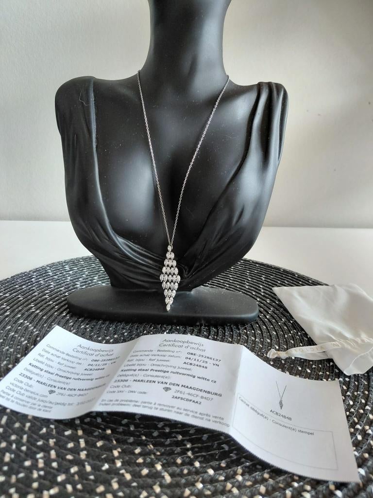 Ketting Victoria prestige, Handtassen en Accessoires, Kettingen, Overige materialen, Met hanger, Nieuw, Ophalen of Verzenden