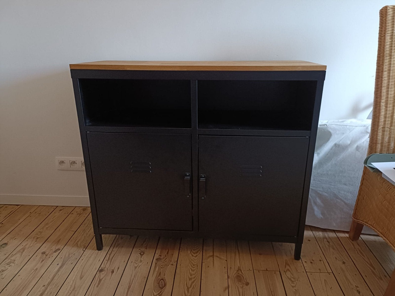 Zwarte dressoir lockerkast, Ophalen