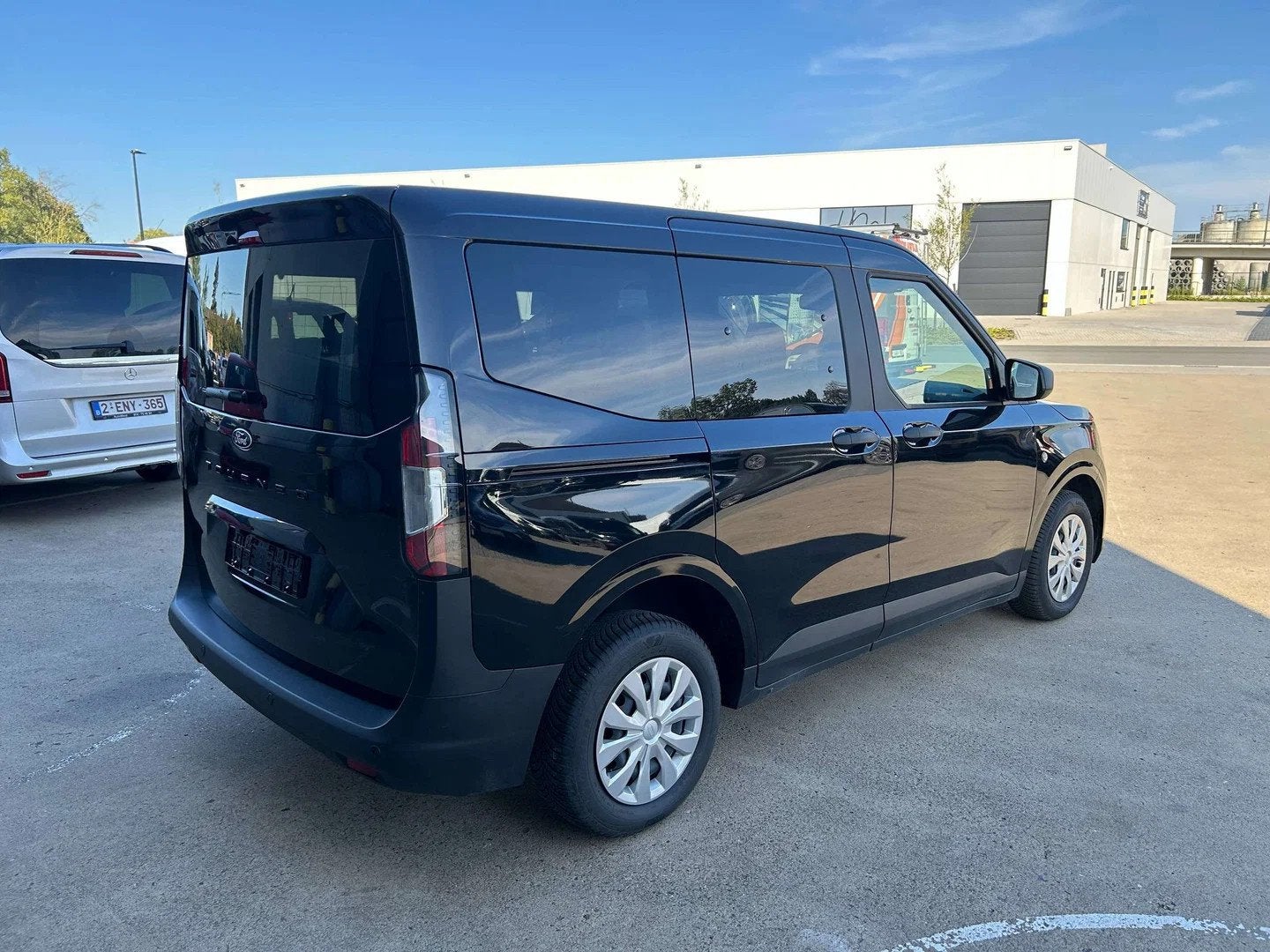 Ford Tourneo Courier Tourneo Courier 1.0 EcoBoost Titanium T, Détection des panneaux routiers, Achat, 998 cm³, Entreprise