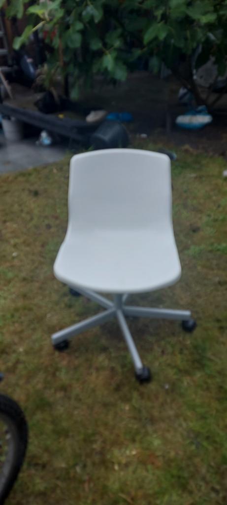 Witte  stoel, Maison & Meubles, Chaises de bureau, Enlèvement