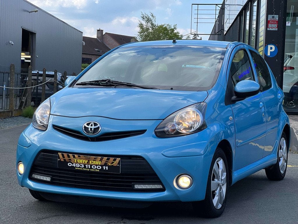 Toyota Aygo 1.0i Color Edition*CLIMA*LED*JANTES*garantie*AUX, 855 kg, 5 deurs, 3 cilinders, Aygo