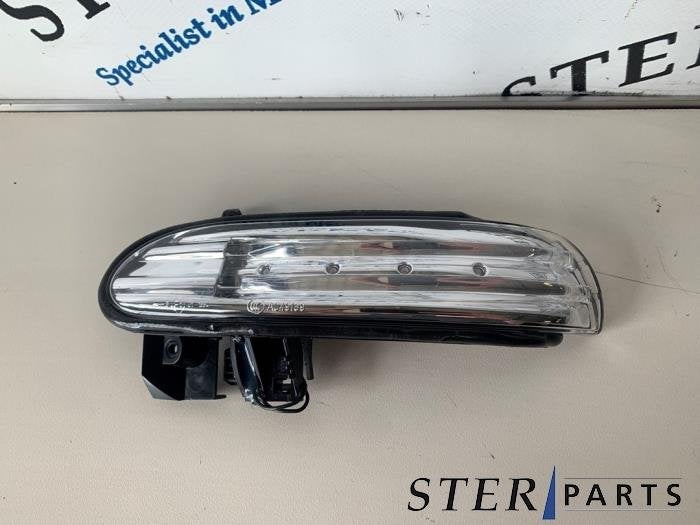 Feu clignotant de miroir gauche d'un Mercedes SLK, Neuf, -, -, Enlèvement ou Envoi