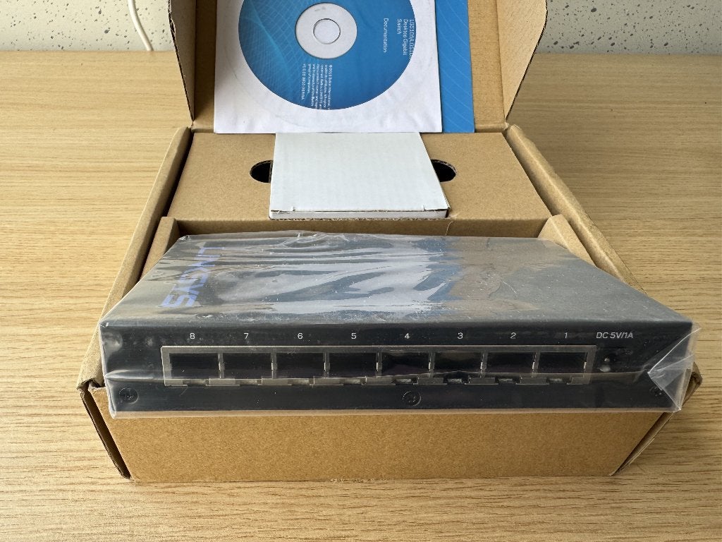 Linksys LGS108-EU, Computers en Software, Netwerk switches, Ophalen of Verzenden, Gebruikt