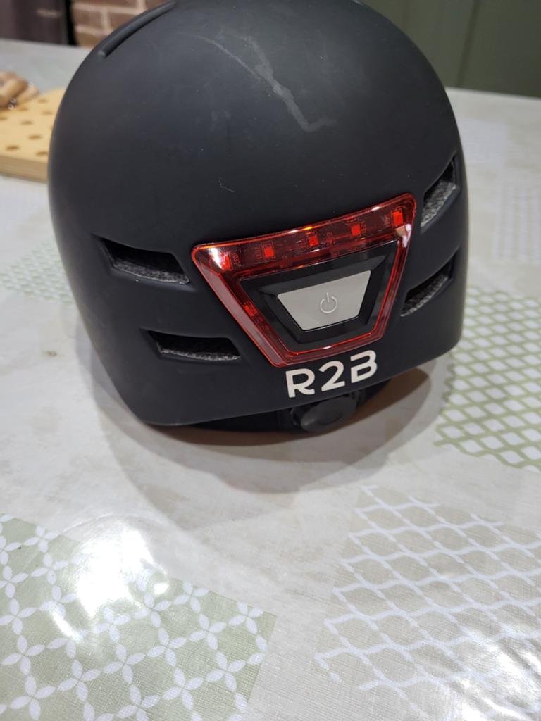 Fietshelm R2b, Fietsen en Brommers, Fietsaccessoires | Fietshelmen, Ophalen of Verzenden