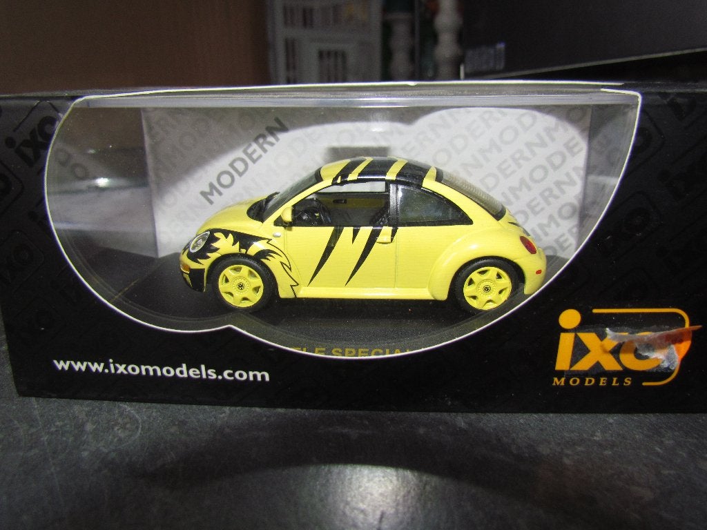 IXO VW New Beetle Wespen-Design 1/43, Hobby en Vrije tijd, Modelauto's | 1:43, Ophalen of Verzenden, Nieuw, Auto