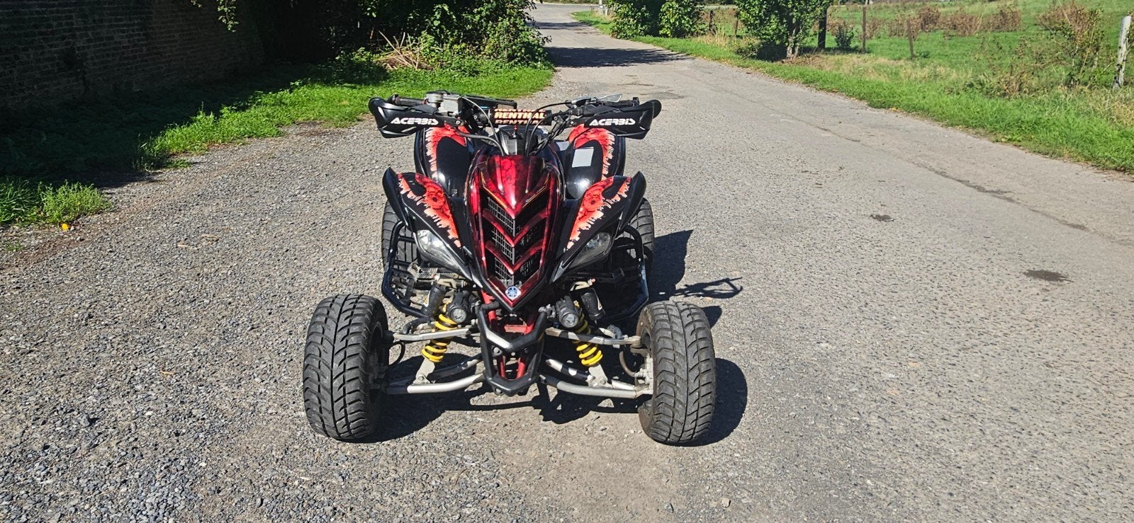 700 raptor édition spécial, Motos