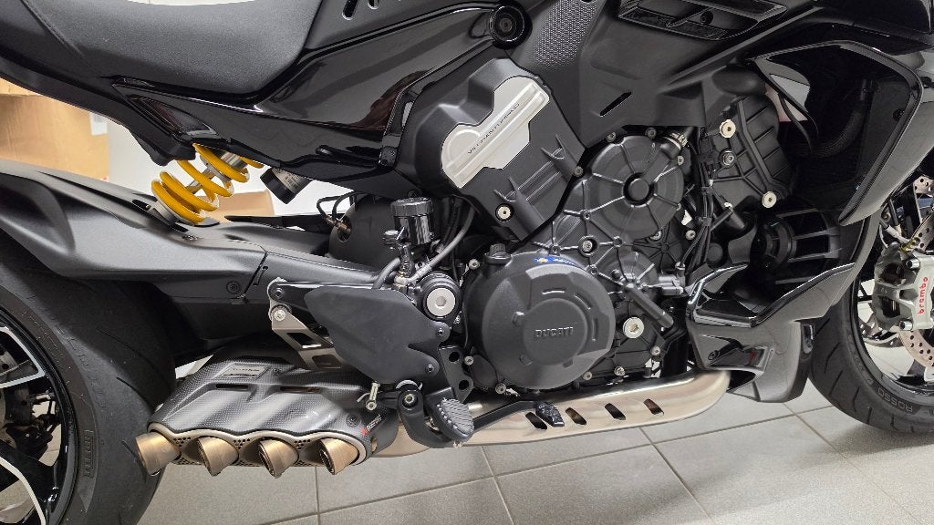 Ducati Diavel V4 2024 2.995 km Full Akrapovič Nieuwstaat, Motoren, Motoren | Ducati, Motorrijbewijs A, Particulier, Meer dan 35 kW