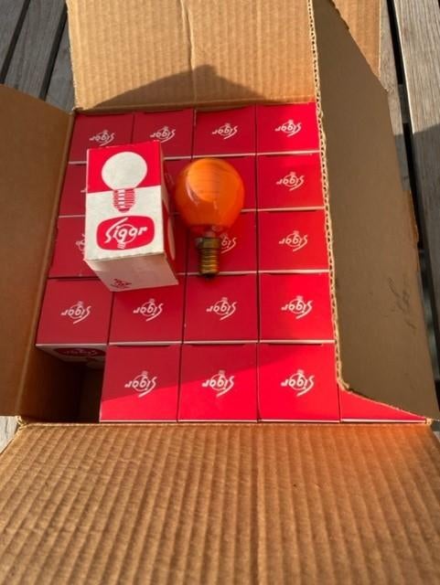 Doos met 25 stuks vintage oranje gloei- kogellampen, Enlèvement ou Envoi, Neuf, E14 (petit), Ampoule