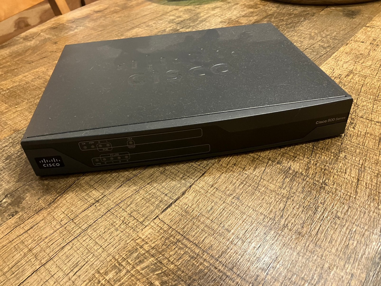 Cisco 881 Router, Computers en Software, Netwerk switches, Ophalen of Verzenden, Zo goed als nieuw
