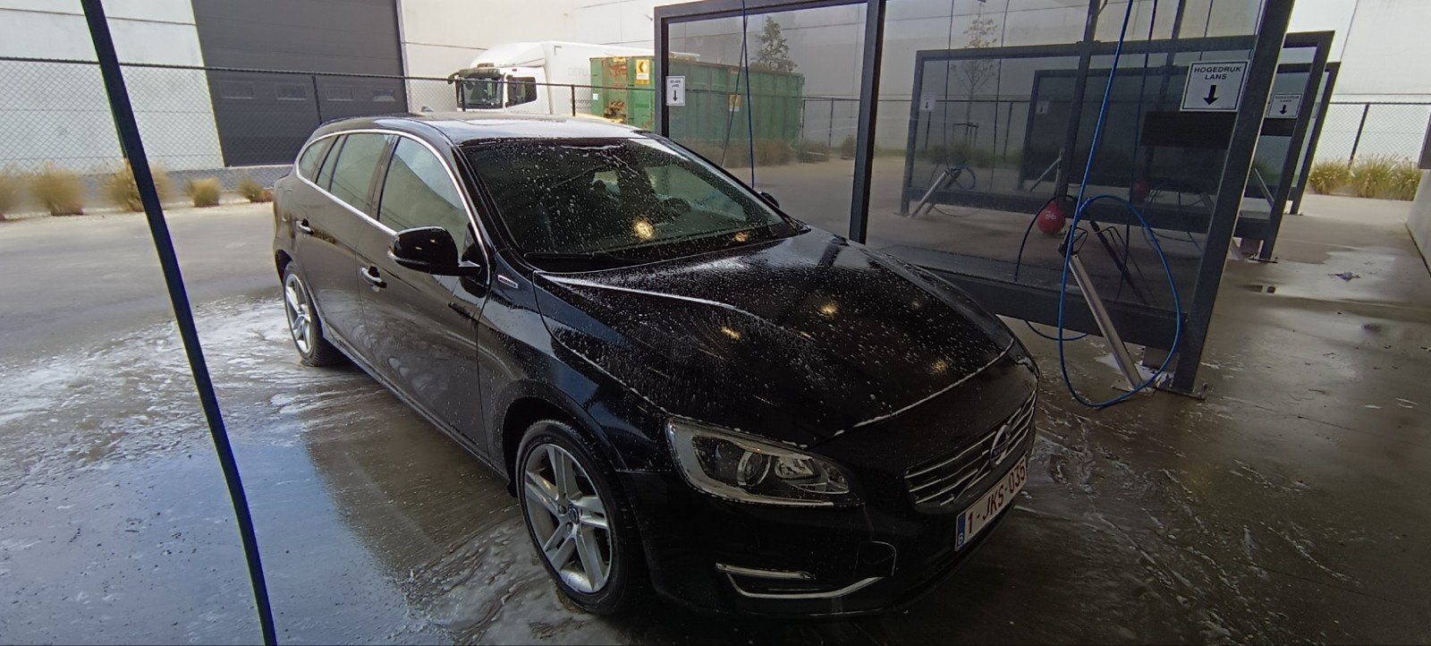 VOLVO V60 CYLINDRE D5 AWD, Autos, Achat, Capteur de stationnement, V60, Particulier