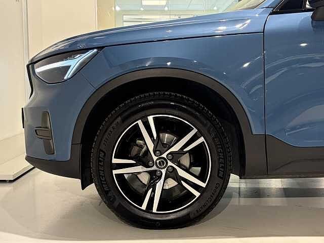 Volvo XC40 B3 Mild hybrid  Dark Plus + electr trekhaak, Automaat, Euro 6, https://public.car-pass.be/vhr/de32f63f-7700-4924-b1a1-2dec3e1a1190