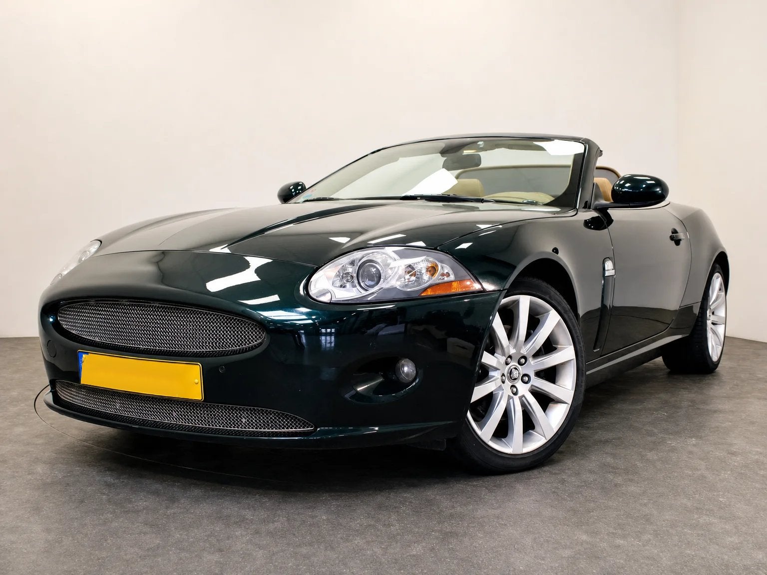 Jaguar XK 3.5 V8 Cabriolet SPORTPAKKET, ZETELVERWARMING & ME, Beige, Cabriolet, 3555 cc, Bedrijf