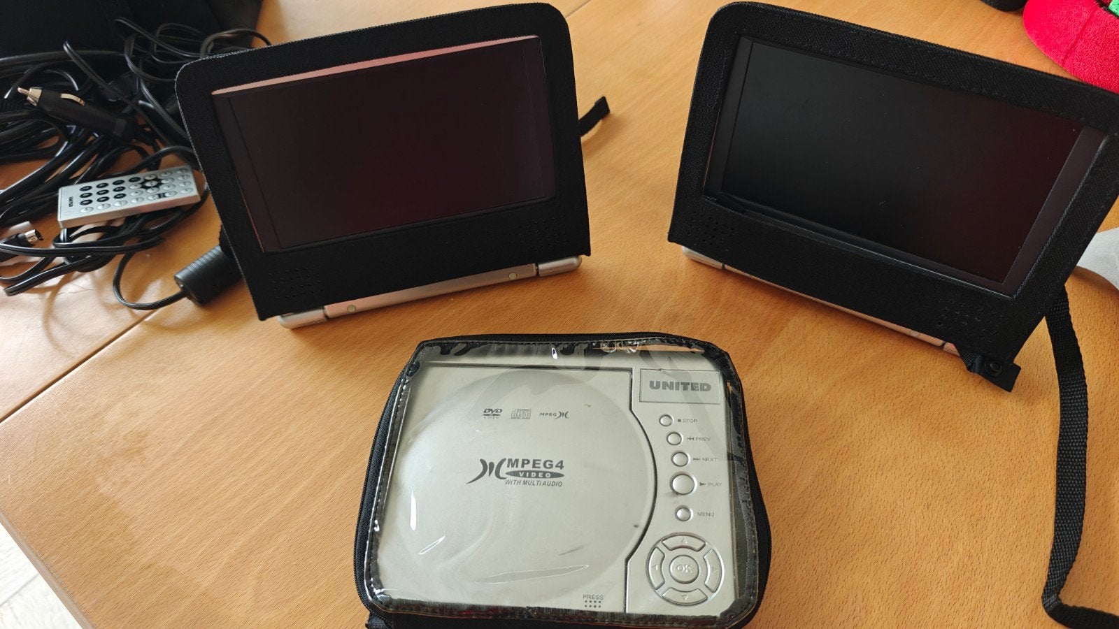 draagbare tv-schermen voor in de auto met mpeg4 speler, TV, Hi-fi & Vidéo, Autres marques, Comme neuf, Enlèvement, Lecteur DVD