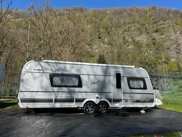 Dethleffs Nomad 655 VIP RQT, Caravanes & Camping, Caravanes, Particulier, jusqu'à 4, 1500 - 2000 kg, Siège standard, Dethleffs
