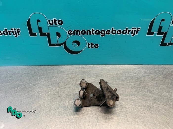 Roulette porte coulissante gauche d'un Peugeot Partner (Part, -, 3 mois de garantie, Utilisé, -