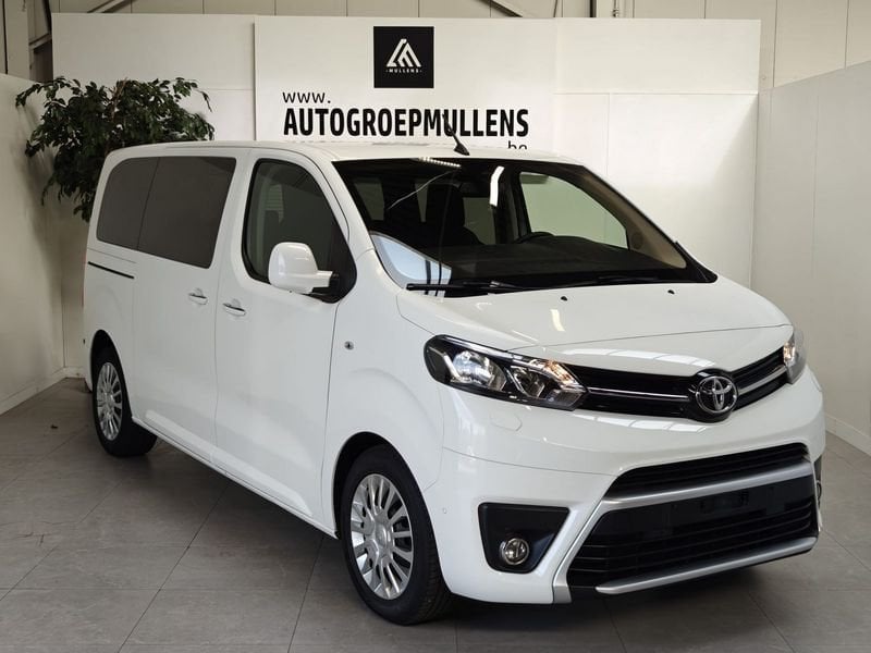 Toyota Pro Ace D-4D Active Medium, Autos, 8 places, Achat, Euro 6, Entreprise