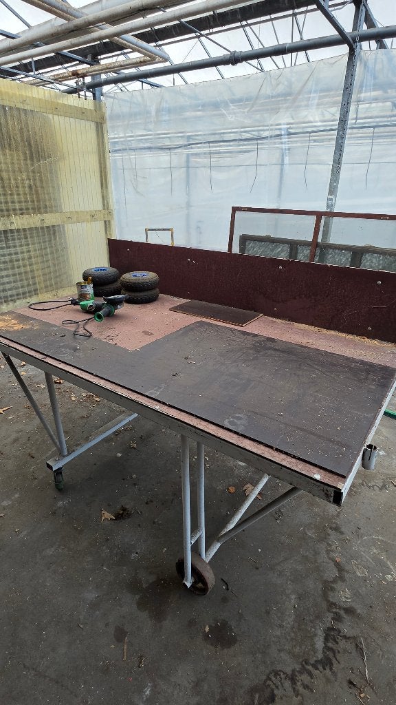 Grote werktafel op wielen, Ophalen, Gebruikt