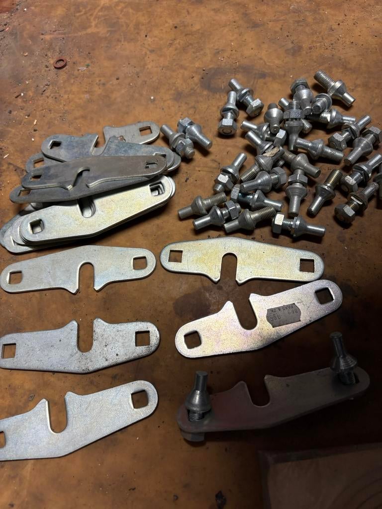 SUPPORT COMPLET DE ROUE AR MOTOBECANE AV46-49, Enlèvement ou Envoi