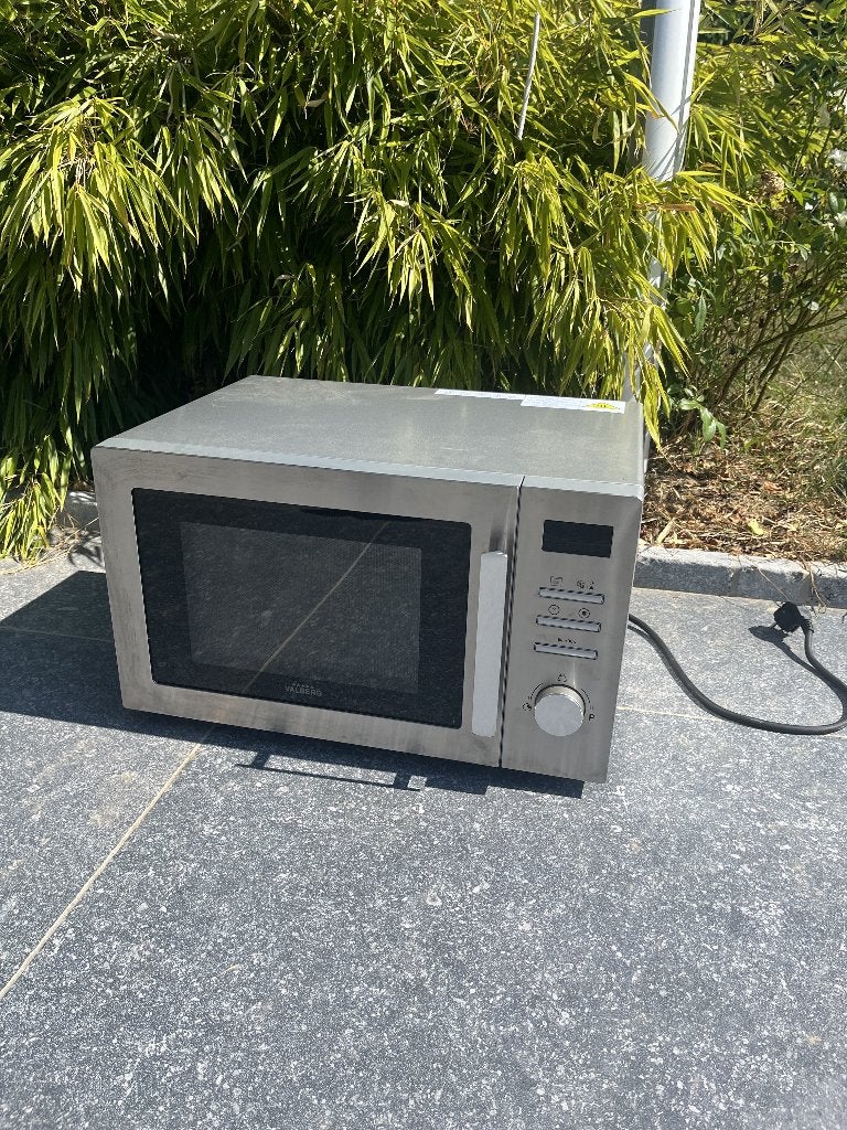 Four micro-onde VALBERG, Electroménager, Micro-ondes, Comme neuf, Encastré, 45 à 60 cm, Gril, Four, Plaque tournante, Enlèvement