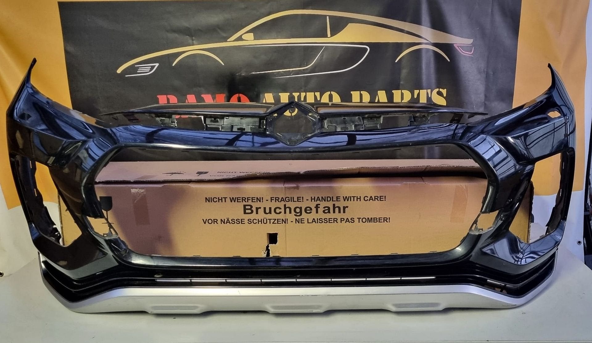 VOORBUMPER SUZUKI ACROSS ORIGINEEL, Autos : Pièces & Accessoires, -, 3 mois de garantie, Utilisé, -