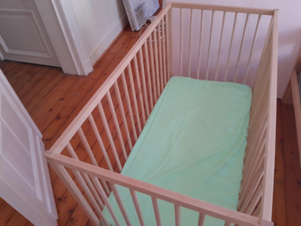 Lit à barreaux bébé enfant ( ikea ) + matelas, Enlèvement, Lit