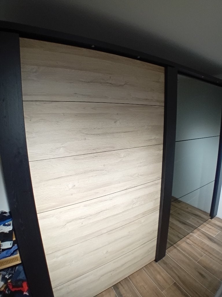 Slaapkamerkast, Ophalen, 200 cm of meer, Met plank(en), Zo goed als nieuw