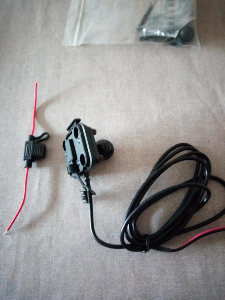 Garmin Zumo XT2-3 kabel en houder stuurbevestiging, Motoren, Ophalen, Zo goed als nieuw