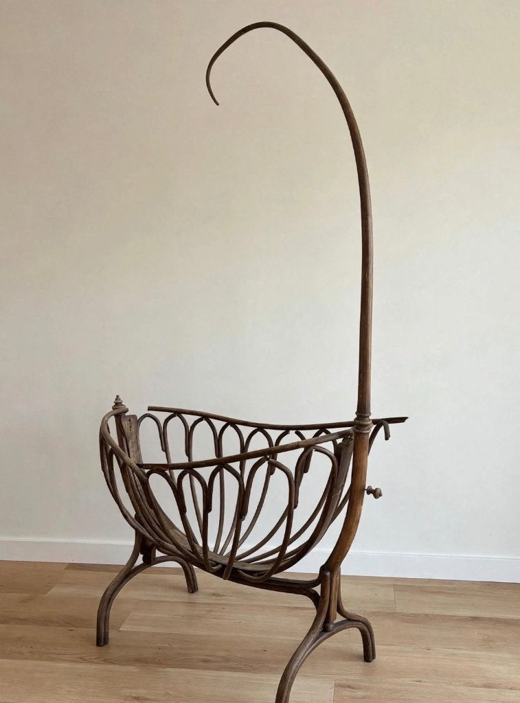 Antieke Thonet schommelwieg met hemelstang ca. 1900, Ophalen