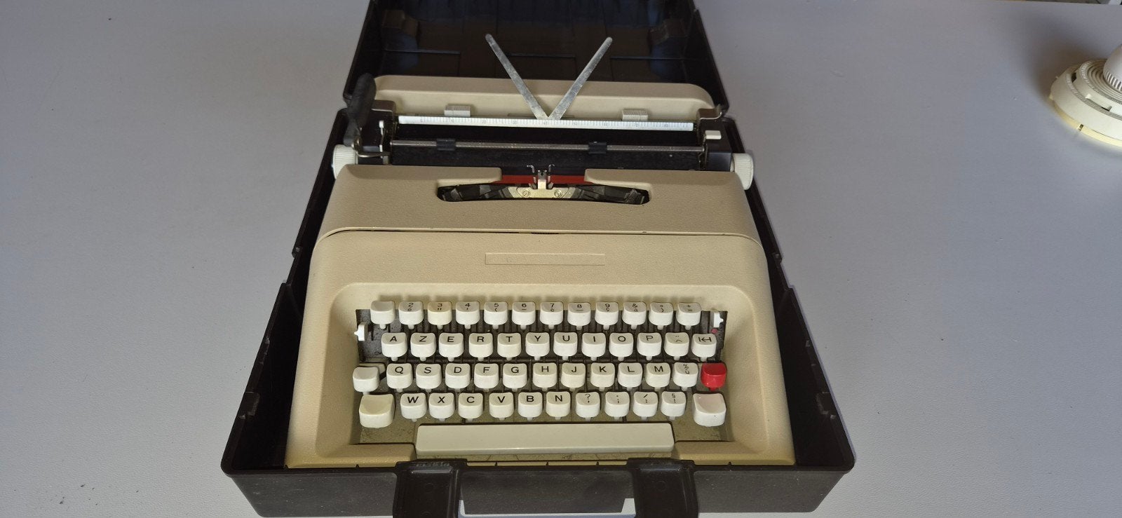 Olivetti Lettera 10, Enlèvement