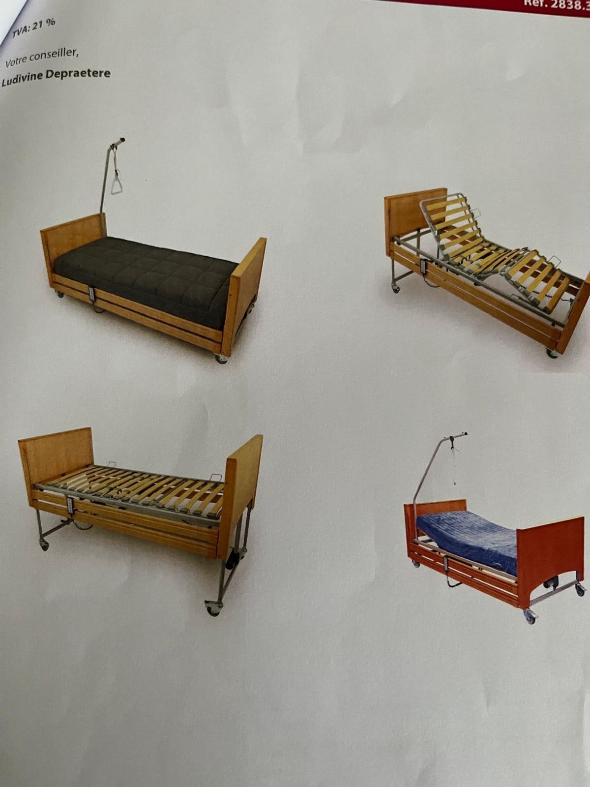 lit médical électrique et infirmière mécanique, Enlèvement, Comme neuf, Une personne