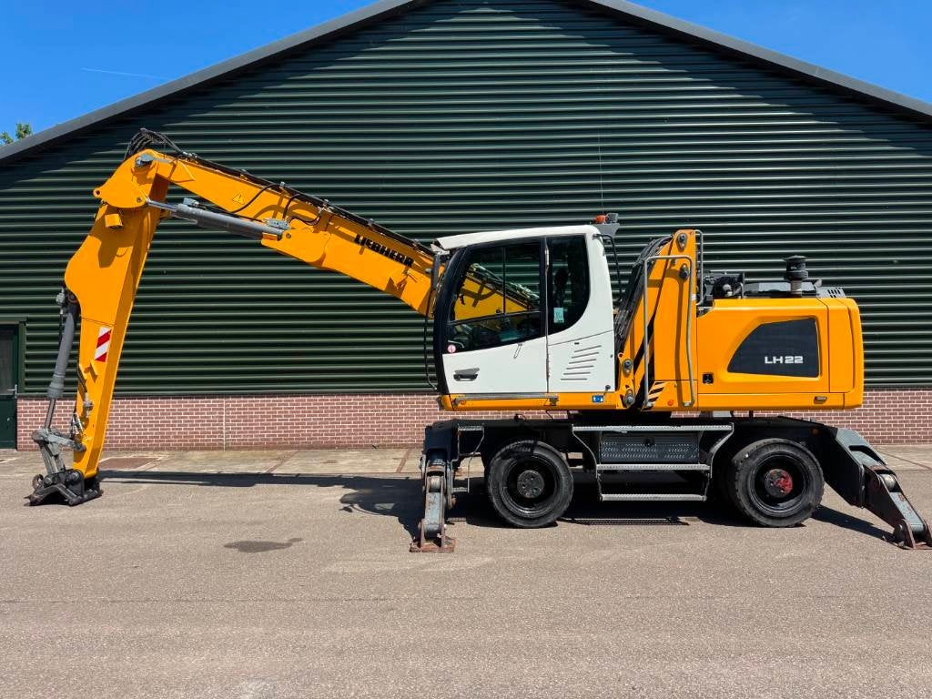 Liebherr LH 22 M, Grue