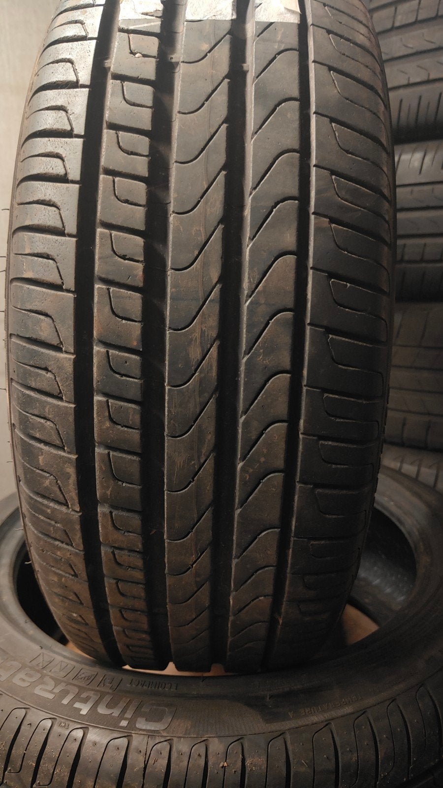 225/45r18 Pirelli 45€ chacun avec montage et équilibrage
