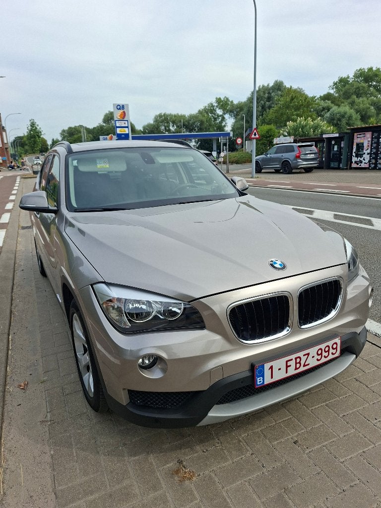 2de hands auto : BMW X1 xDrive20i, Auto's, BMW, 4 cilinders, Leder, 5 zetels, Particulier