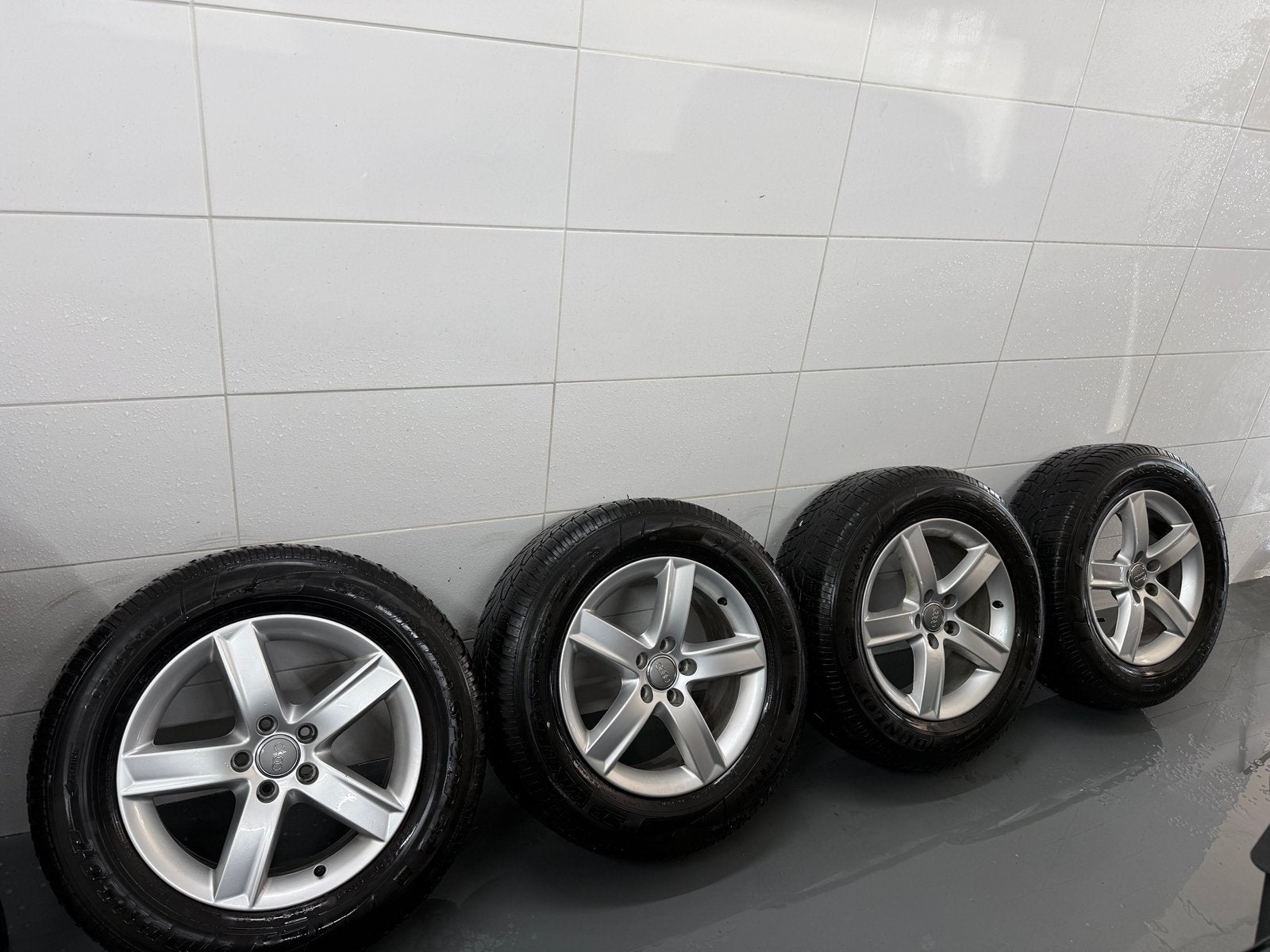 Audi Q5 velgen 235/65 R17 104H met Dunlop banden, Ophalen, Banden en Velgen, 17 inch, 235 mm