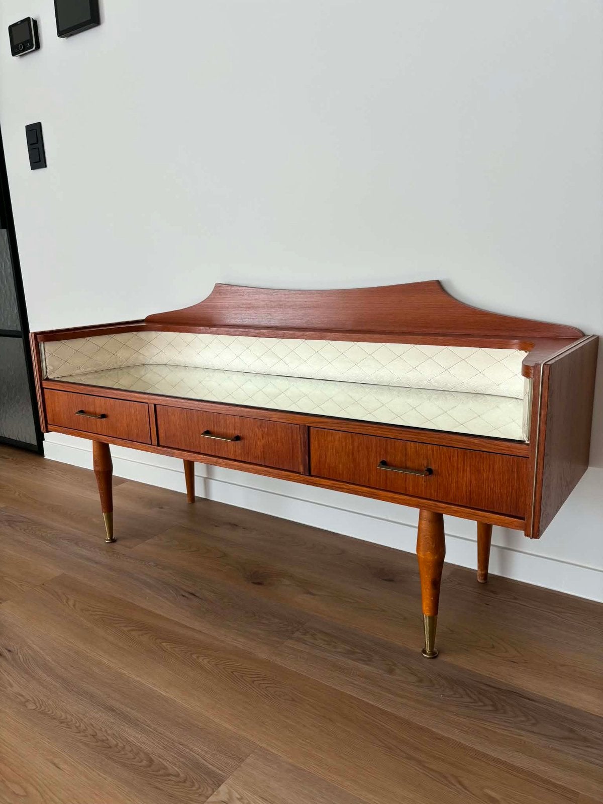 Vintage meubel te koop, Ophalen