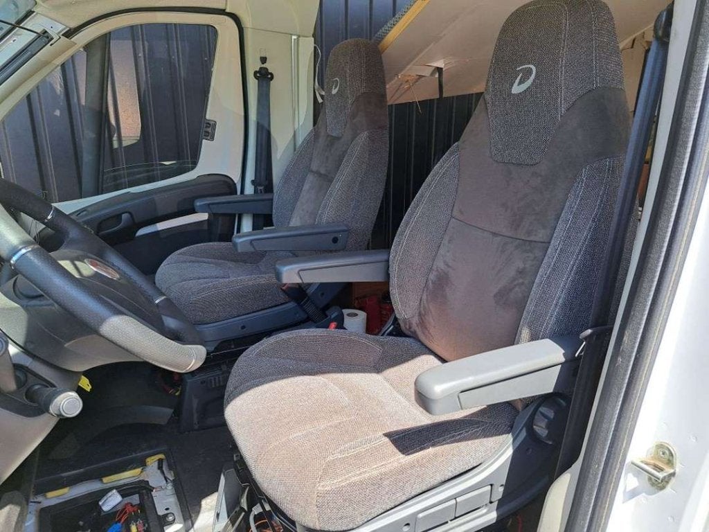 Set Dethleffs camper stoelen draai plateau ducato, Caravanes & Camping, Niet ingevuld, Enlèvement ou Envoi, Niet ingevuld, Comme neuf
