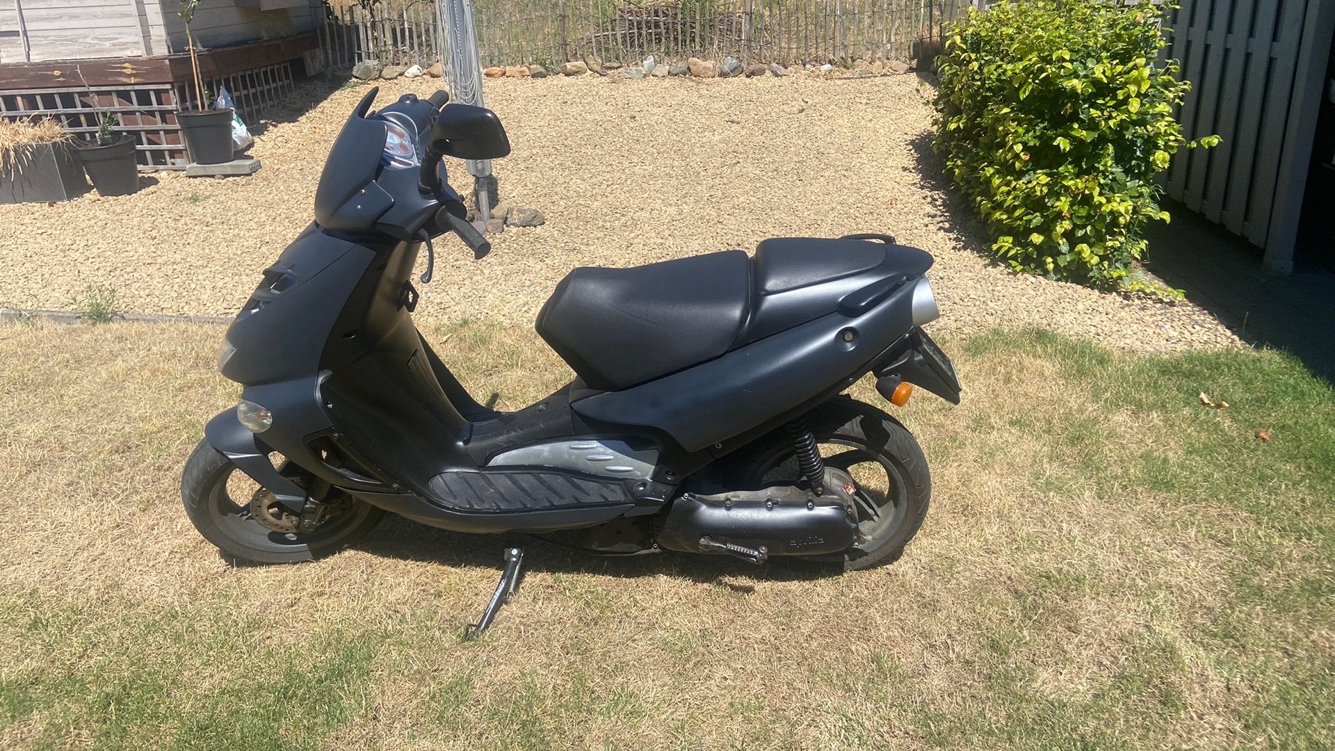 Aprillia sr 50, Fietsen en Brommers, Ophalen, Tweetakt, Gebruikt, Klasse A (25 km/u)