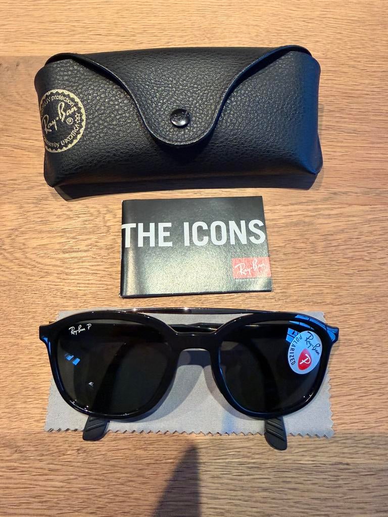 Moderne Ray-Ban zonnebril RB4290, Handtassen en Accessoires, Zonnebrillen en Brillen | Heren, Zonnebril, Zwart, Ophalen of Verzenden