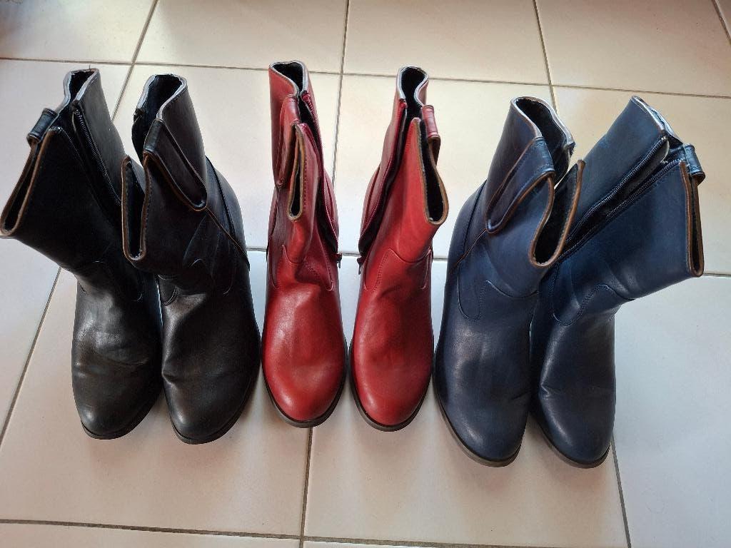 bottes (taille 42) : 3 paires = 10€ ensemble, Neuf, Autres couleurs, Enlèvement, Boots et Botinnes