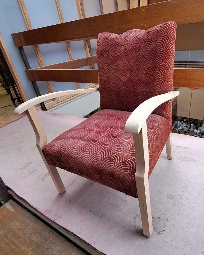 Art Deco fauteuil in rode stof, Ophalen, Art deco, Minder dan 75 cm, Zo goed als nieuw
