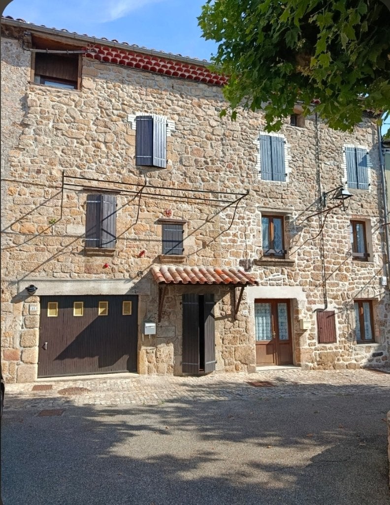 Meyras (07380) – Maison 64m² avec Garage + terrain 208 m2, Maison 2 façades, 200 à 500 m², 3 pièces, Lyon