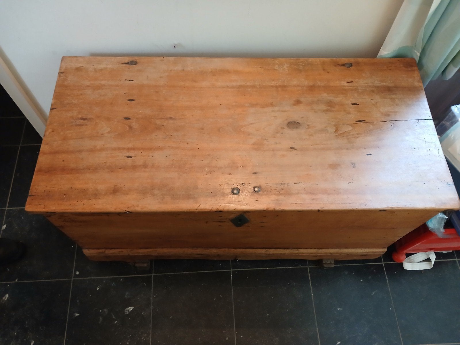 Boîte à couverture/boîte de rangement en bois antique - Tabl, Maison & Meubles, Enlèvement