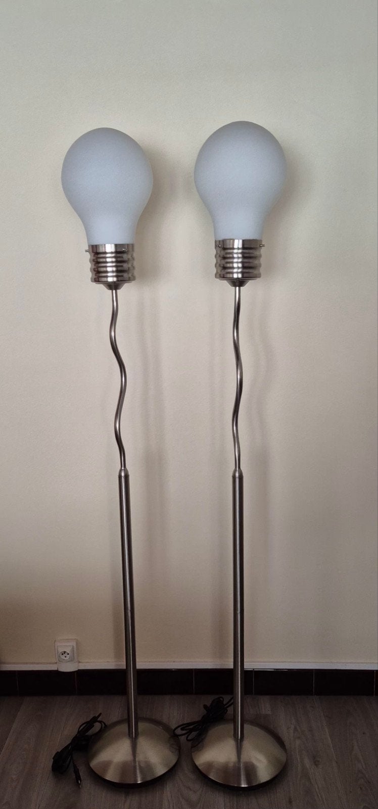 Paire de lampadaires design – Lampes sur pied en métal, Enlèvement, Métal