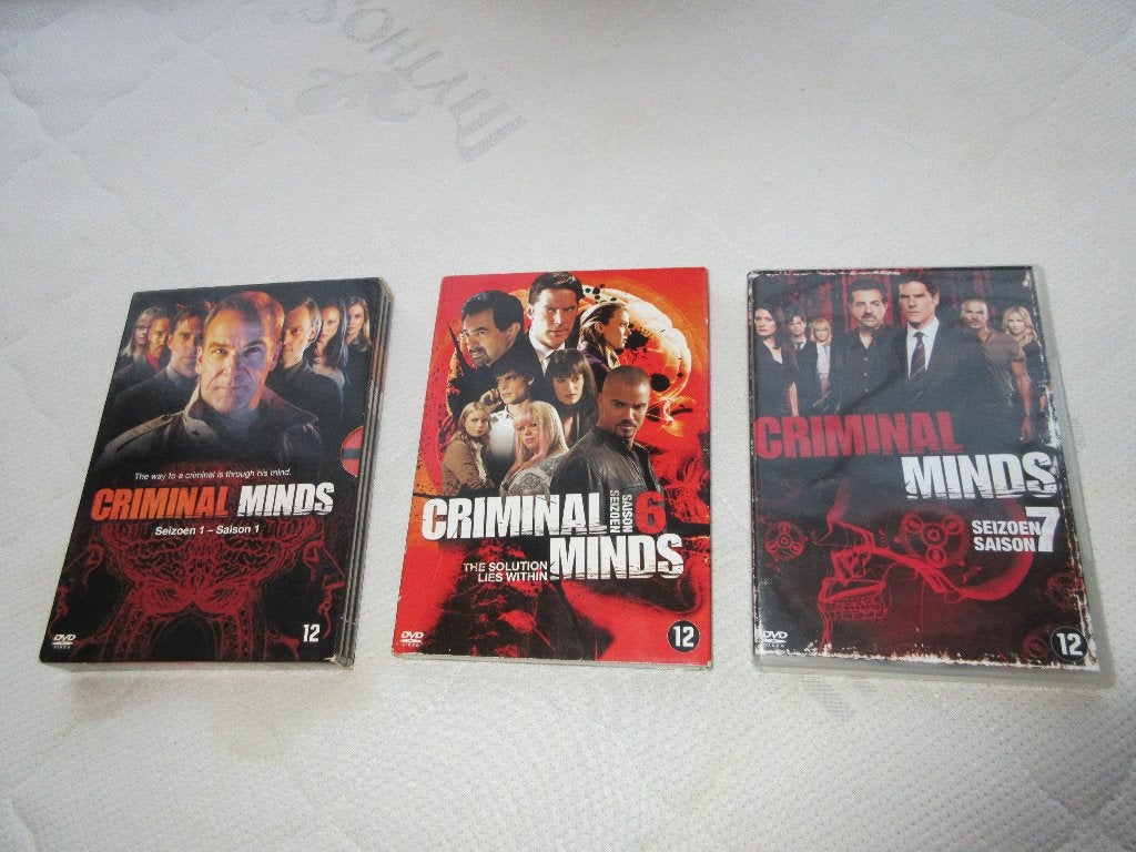 DVD CRIMINAL MINDS Seizoen 1 + 6 + 7 série TV, Cd's en Dvd's, Ophalen, Seizoen 1