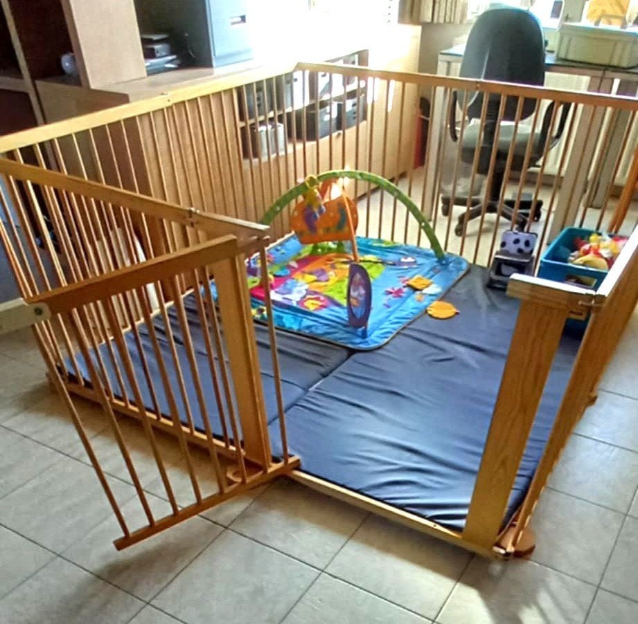 Grand parc pour enfants (2 x 2 m) en bois avec tapis épais, Enlèvement, Comme neuf, Carré