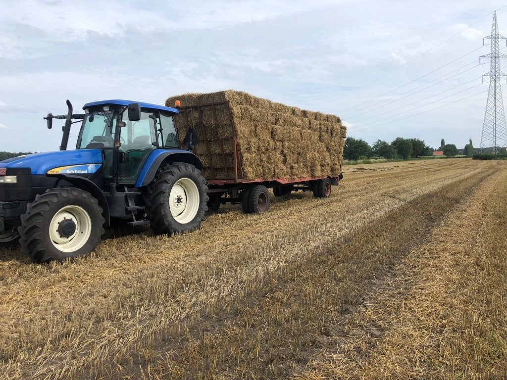 kleine pakjes stro 3euro, Zakelijke goederen, Ophalen