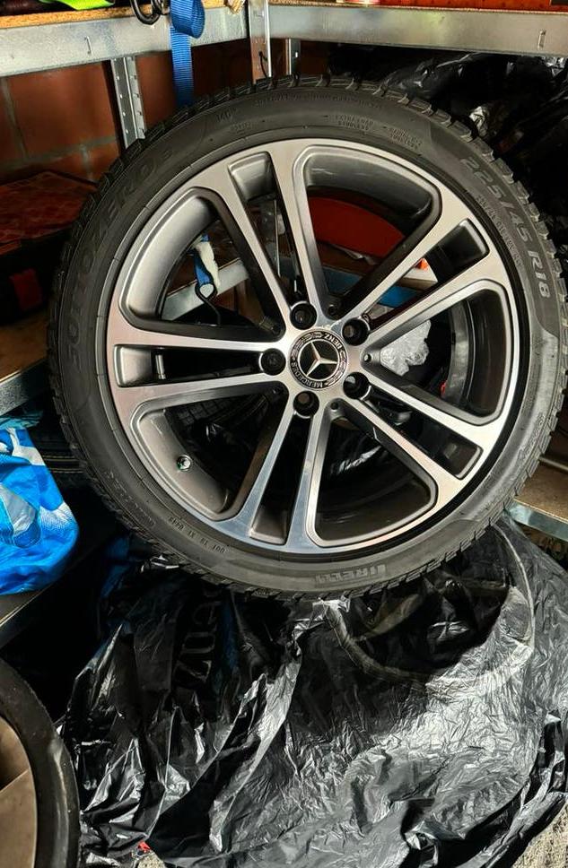 Originele mercedes C klasse Velgen 225/45 R18, Ophalen, Band(en)